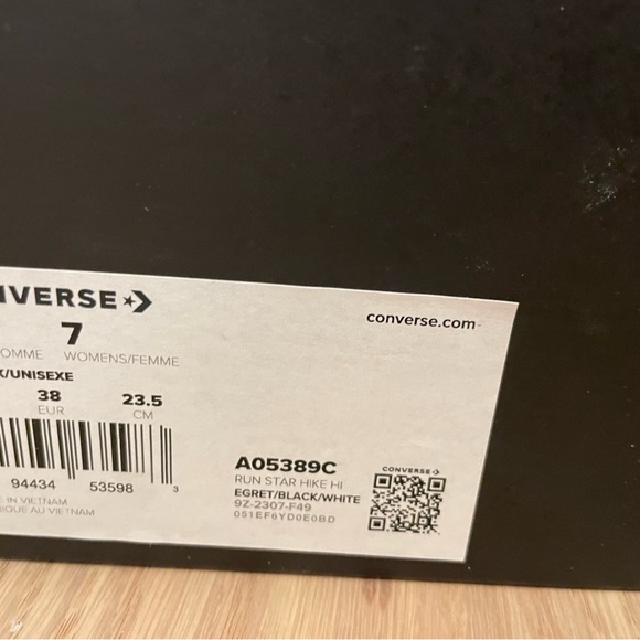 Brand new converse - Picture 4 of 4